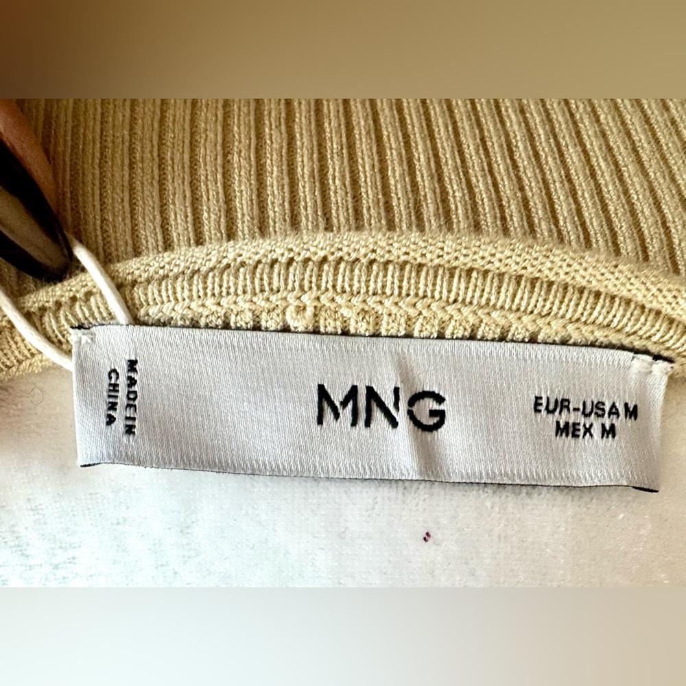 Mango Women’s Beige Cut Out Detail Top NWT - Picture 8 of 10